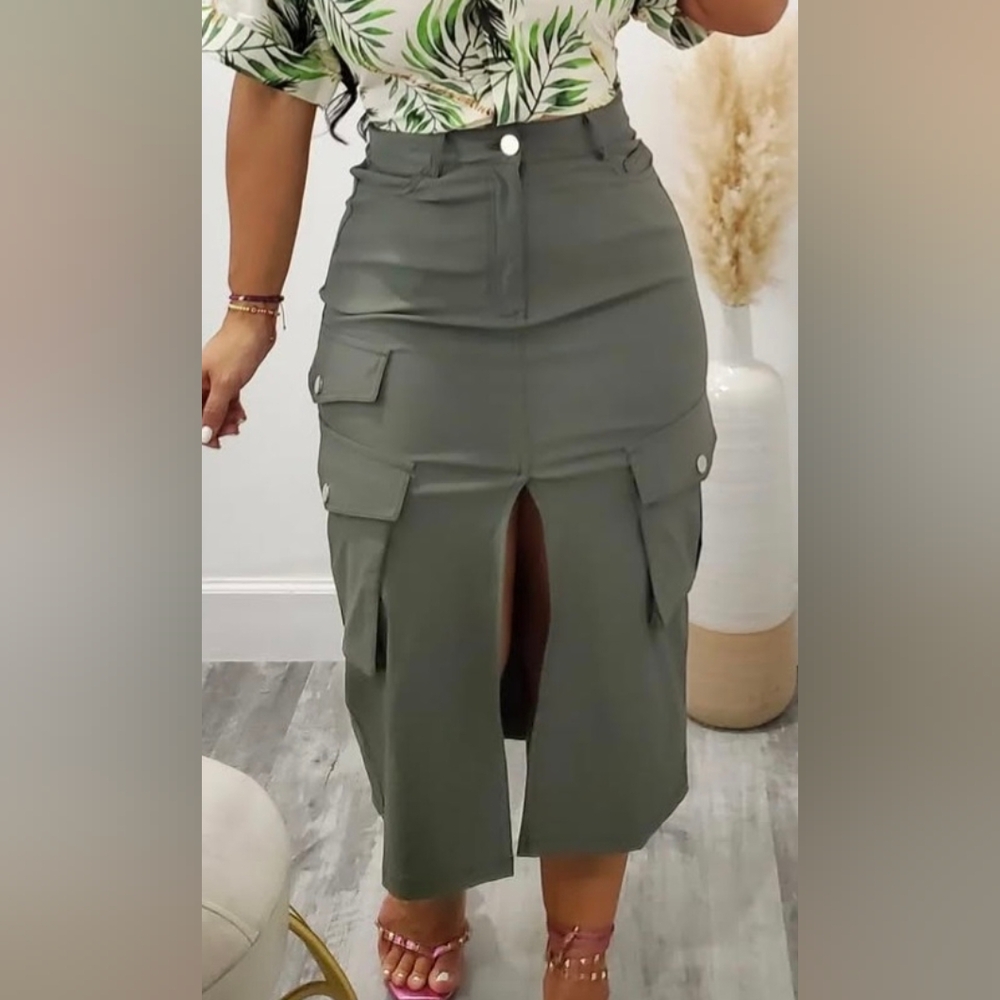 Green Midi Pencil Skirt with Slit